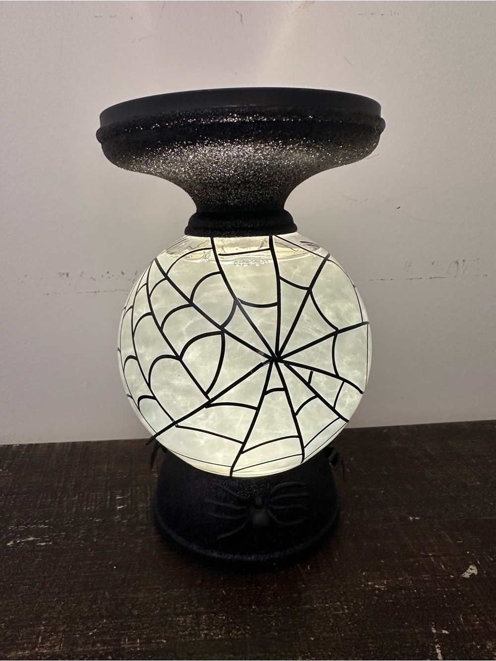 Bath & Body Works Spider Web Water Globe 3 Wick Candle Holder
